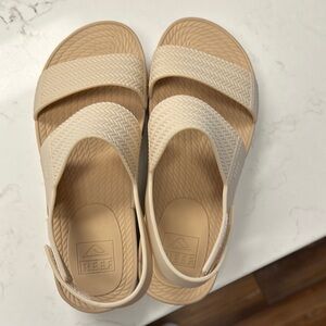 Reef Women's Sandals in Beige